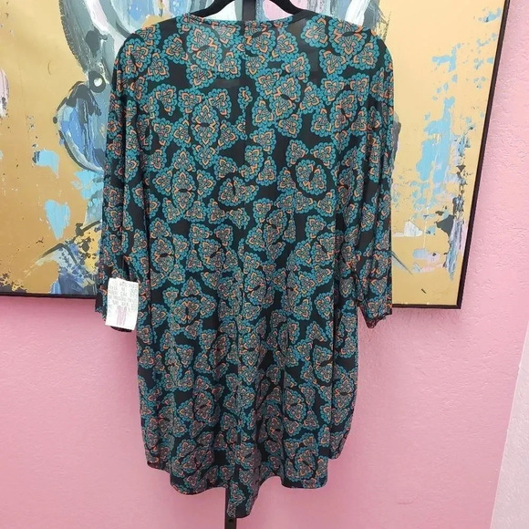 Lularoe Lindsay  - Picture 2 of 5